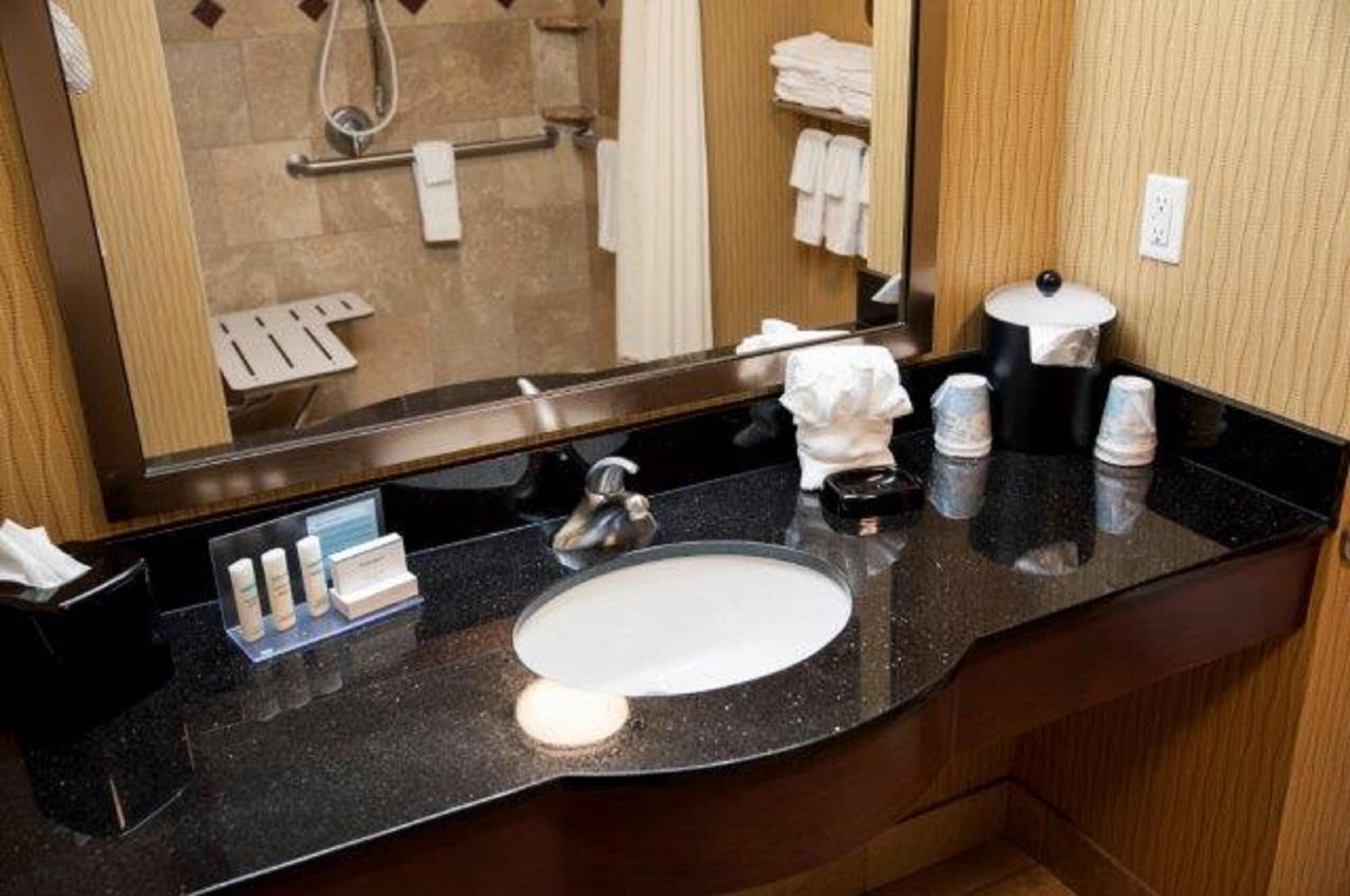 Hampton Inn & Suites ווטרטאון מראה חיצוני תמונה