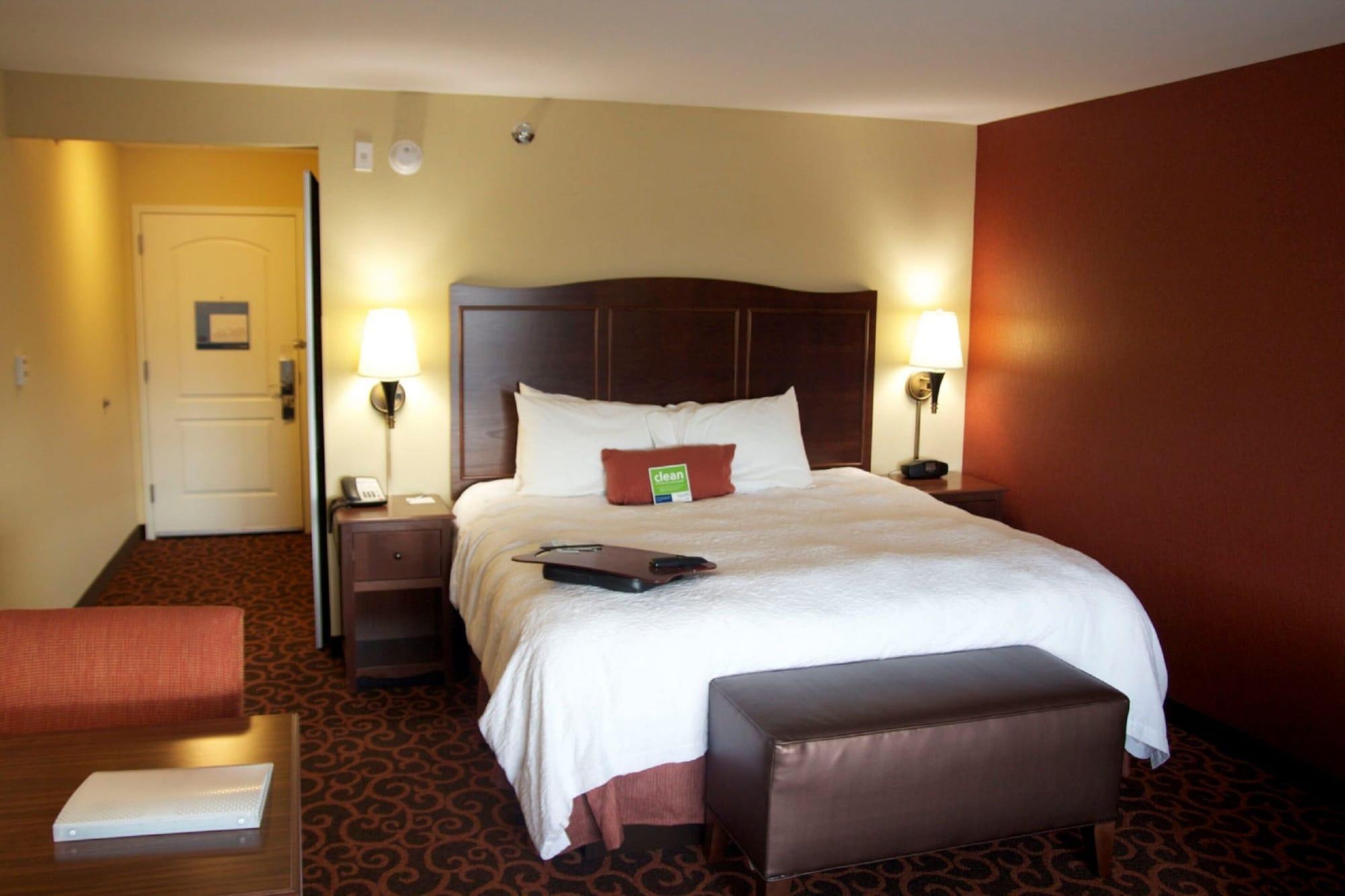 Hampton Inn & Suites ווטרטאון מראה חיצוני תמונה