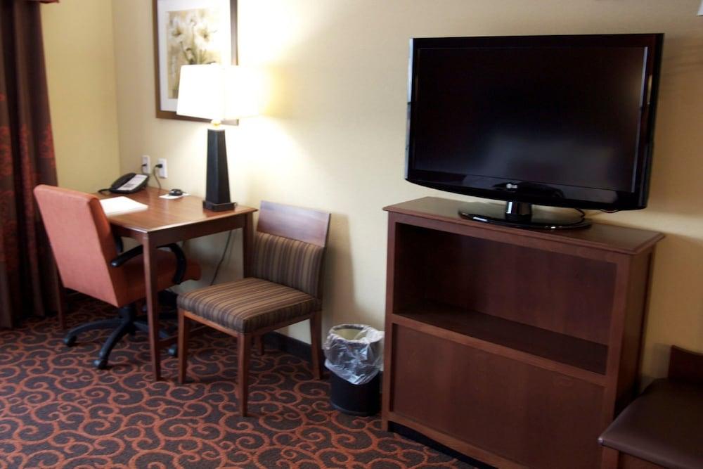 Hampton Inn & Suites ווטרטאון מראה חיצוני תמונה