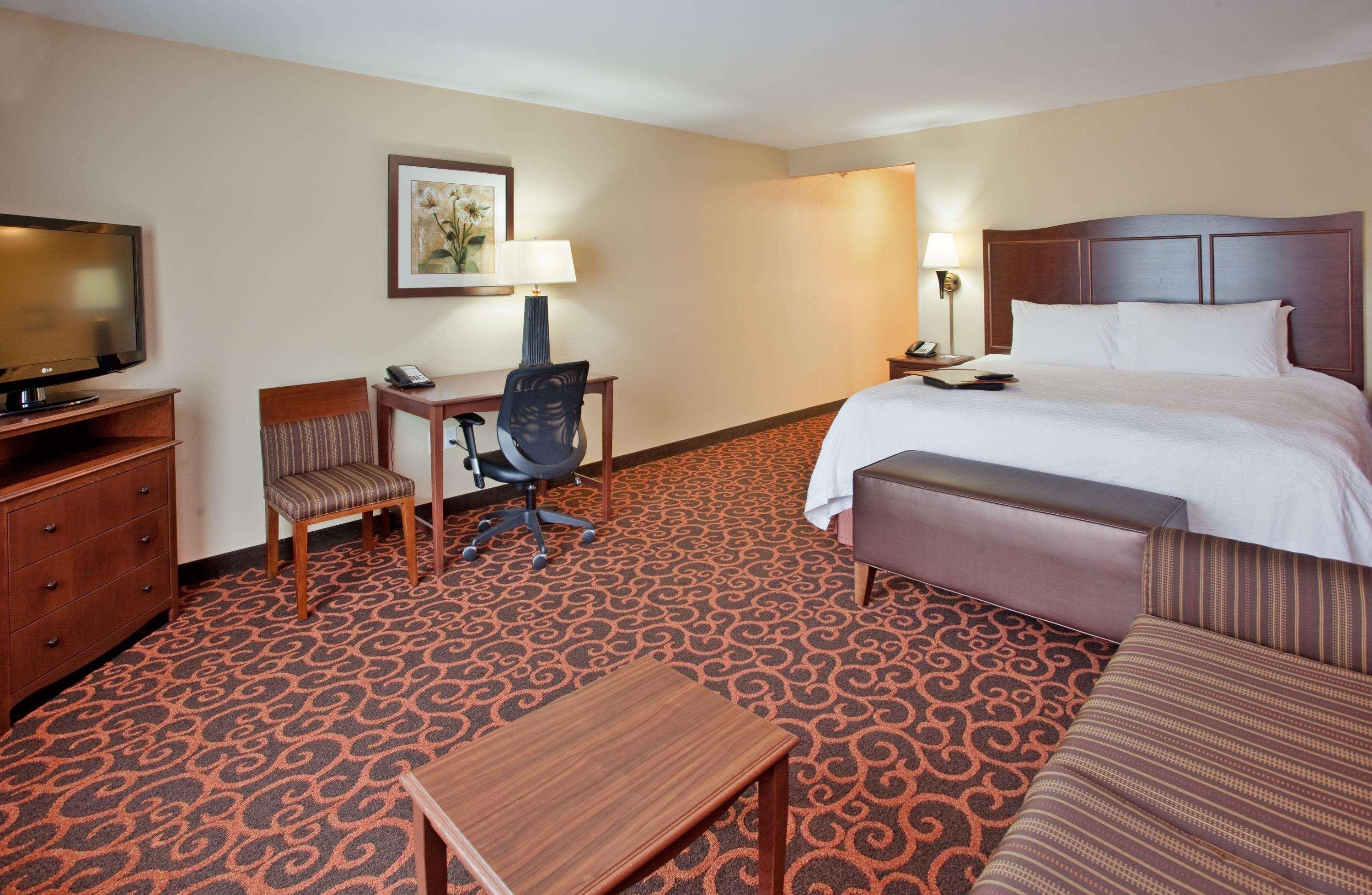 Hampton Inn & Suites ווטרטאון מראה חיצוני תמונה
