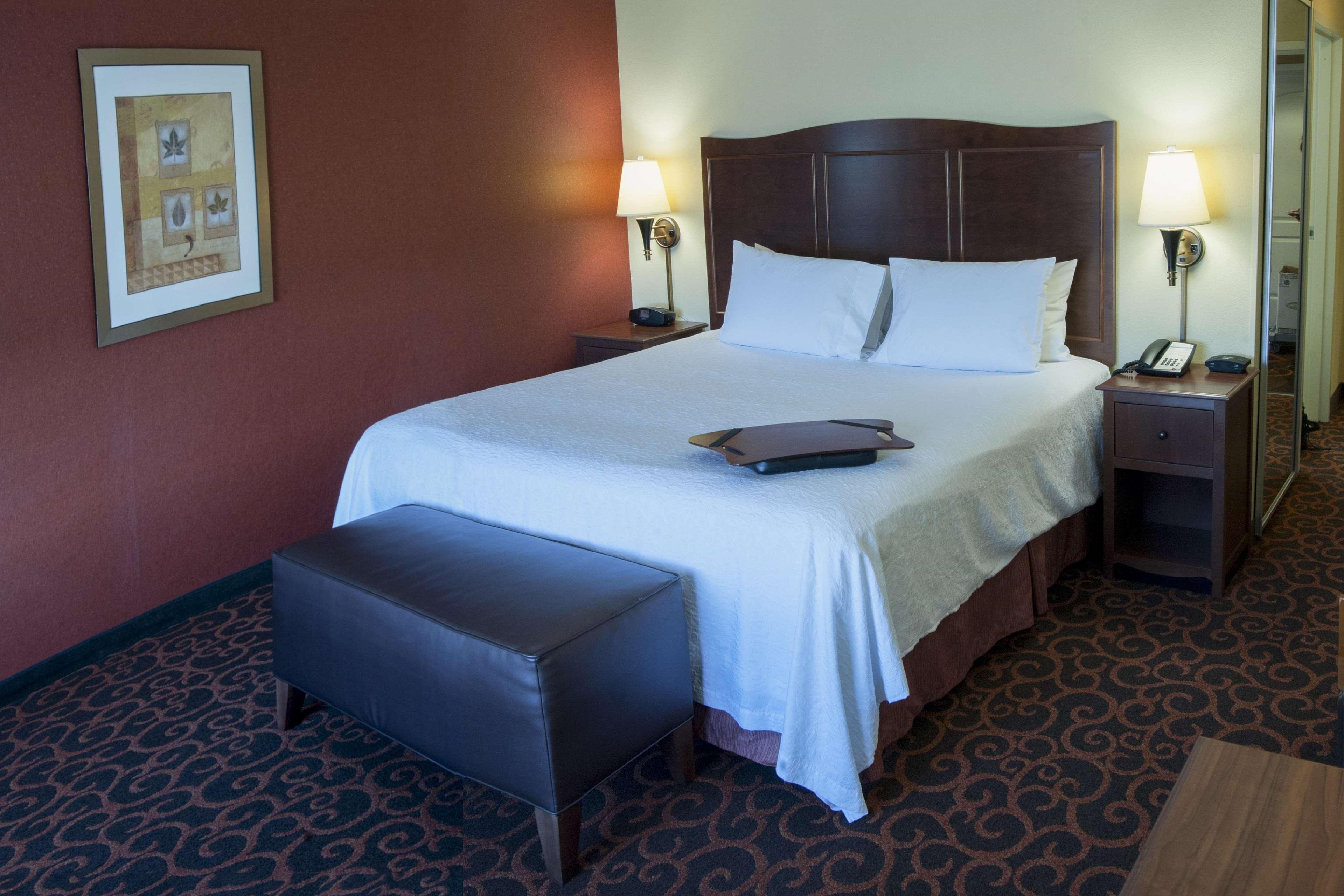 Hampton Inn & Suites ווטרטאון מראה חיצוני תמונה