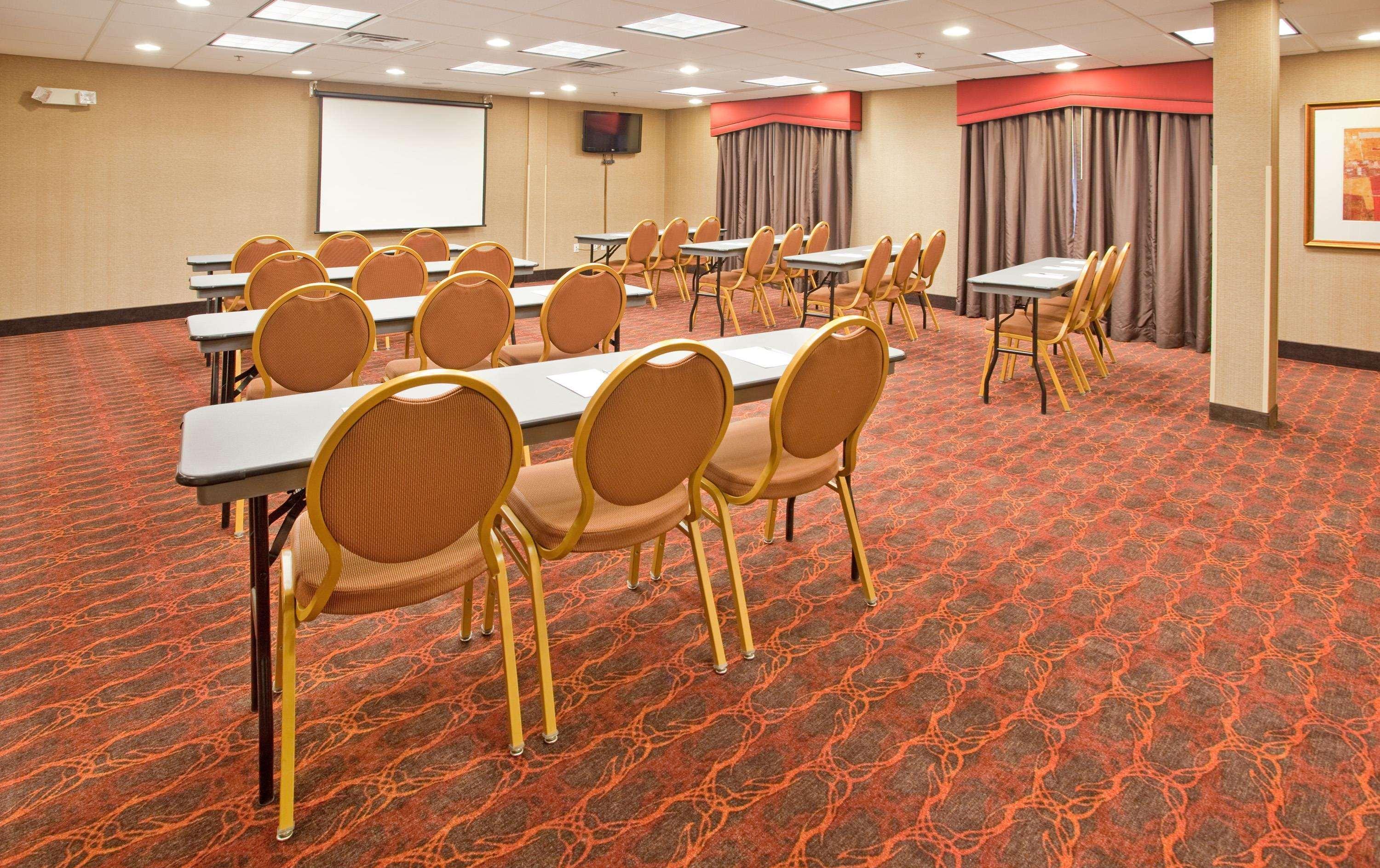 Hampton Inn & Suites ווטרטאון מראה חיצוני תמונה