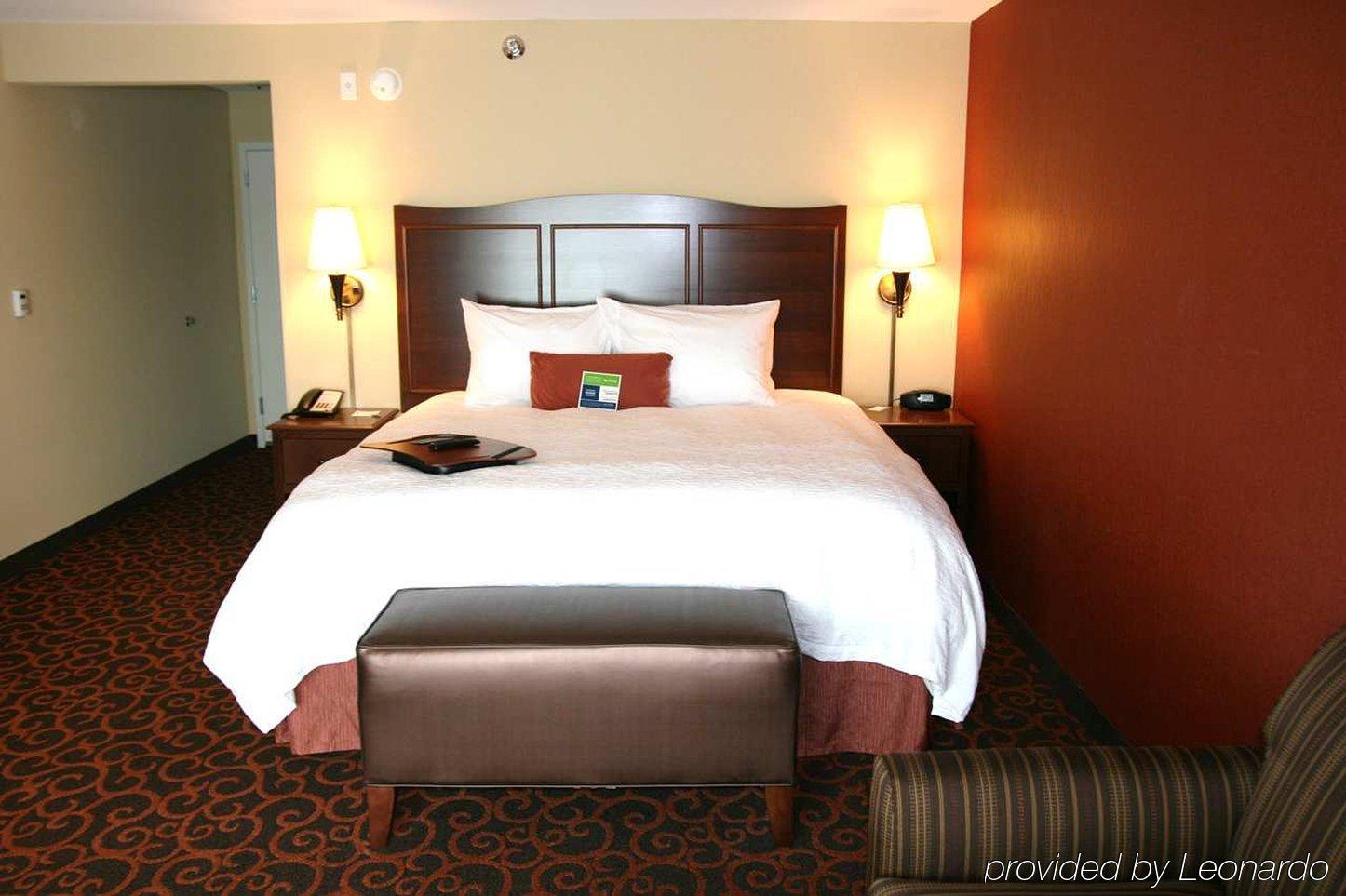 Hampton Inn & Suites ווטרטאון חדר תמונה